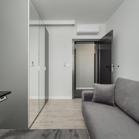 Luksusowy Apartament Z 3 Sypialniami, Klimatyzacja, Parkingiem I Biurkiem We Wroclawiu By Renters Prestige Eksteriør bilde