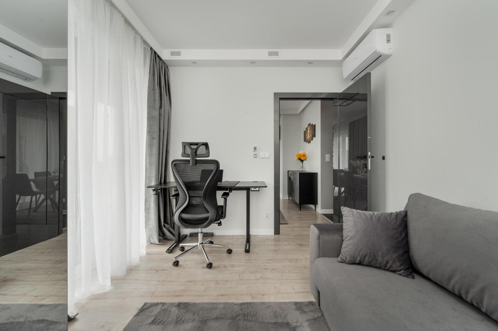Luksusowy Apartament Z 3 Sypialniami, Klimatyzacja, Parkingiem I Biurkiem We Wroclawiu By Renters Prestige Eksteriør bilde