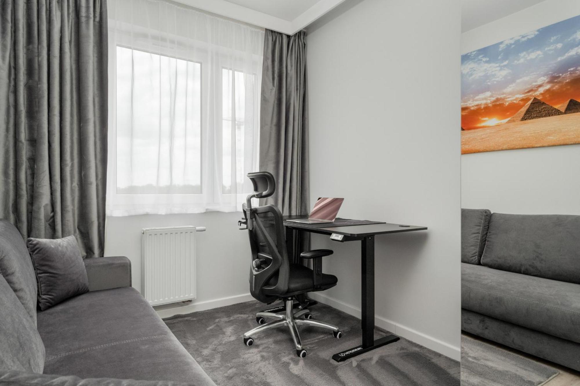 Luksusowy Apartament Z 3 Sypialniami, Klimatyzacja, Parkingiem I Biurkiem We Wroclawiu By Renters Prestige Eksteriør bilde