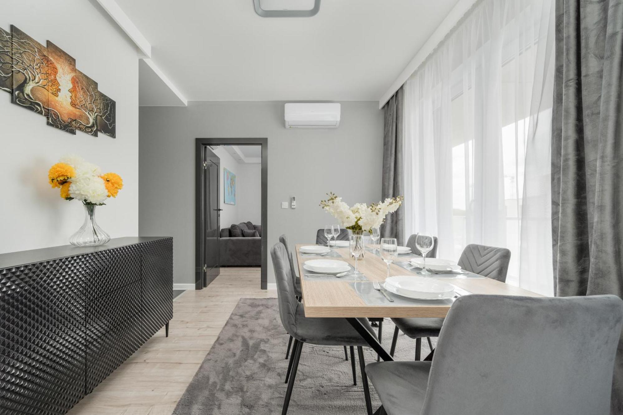 Luksusowy Apartament Z 3 Sypialniami, Klimatyzacja, Parkingiem I Biurkiem We Wroclawiu By Renters Prestige Eksteriør bilde